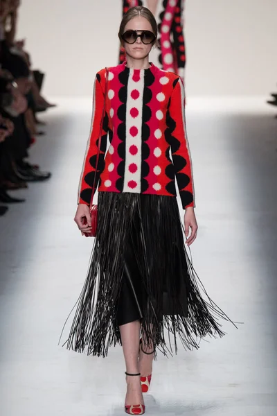 Look 2
